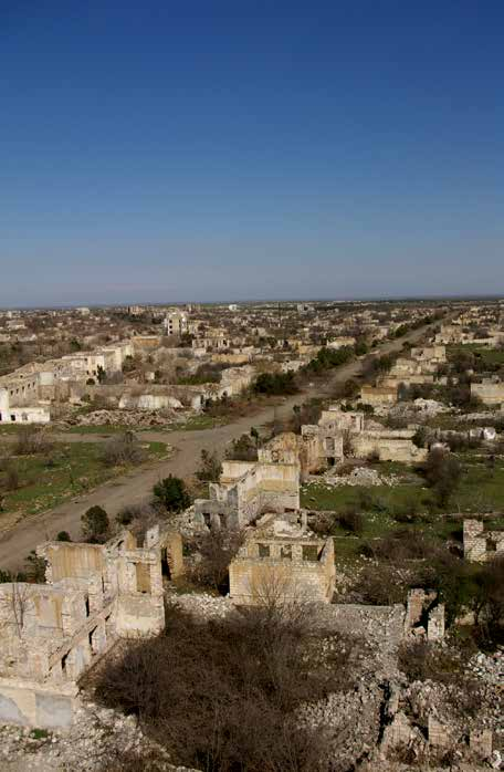 阿格达姆 - 曾经繁荣卡拉巴赫的城市，被亚美尼亚 占领后成为废墟