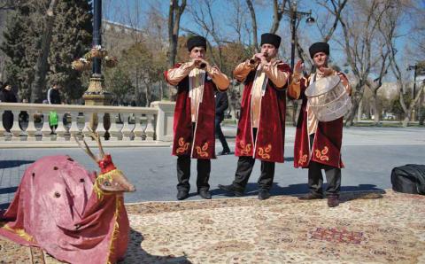 Musicians play national dance musics