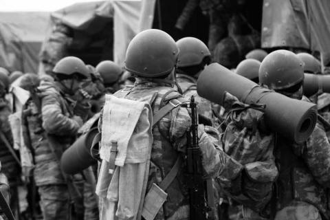 Азербайджанская пехота отправляется в бой