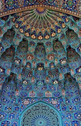 Tiles from Pir Husein’s tomb. Hajigabul District. Huseyn Khanega 13th century, St. Petersburg, the Hermitage