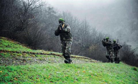 An Azerbaijani reconnaissance detachment heading into the rear of the enemy